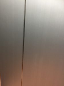 エレベータ傷補修