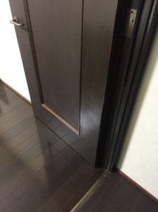 ドア補修