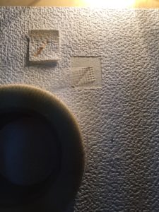 クロス穴