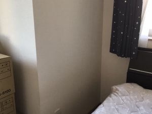 クロス穴補修